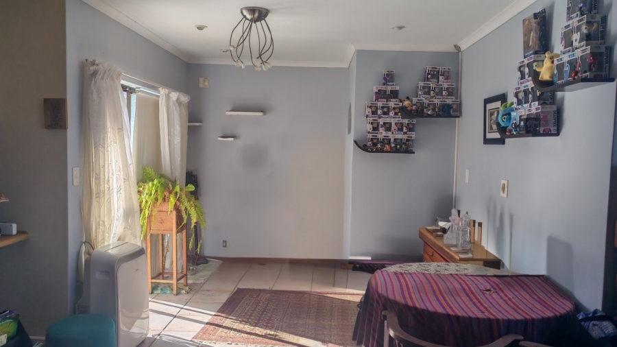 5 Bedroom Property for Sale in Outeniqua Strand Western Cape